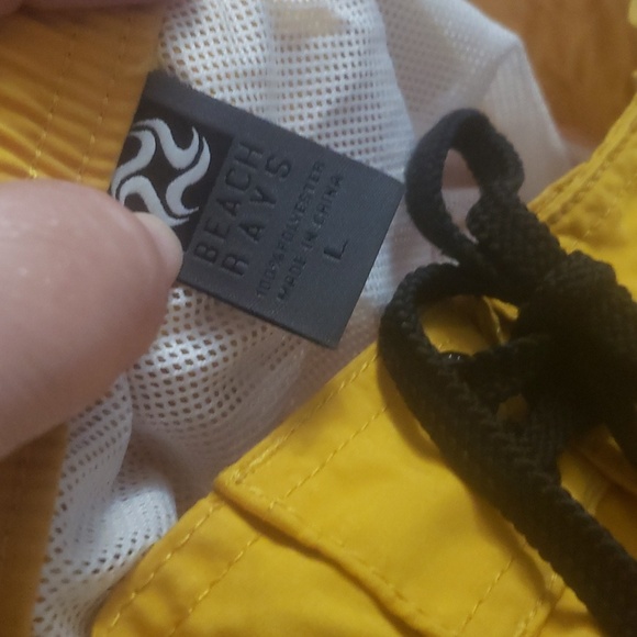 Mens Beach Rays swim trunks size large - Picture 2 of 3